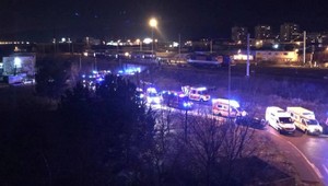 Pri zrážke vlakov v Pezinku sa ťažko zranili tri osoby. Škody odhadujú na 800 000 eur