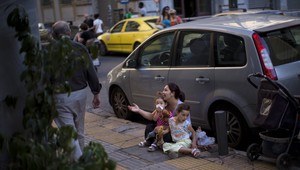 Ťažký návrat ku drachme. Gréci nemajú na čom tlačiť peniaze