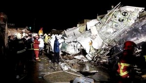 Tragické núdzové pristátie na Taiwane. Zomreli desiatky ľudí