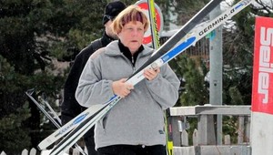 Angela Merkelová (59) sa zranila na lyžovačke, zlomila si panvu