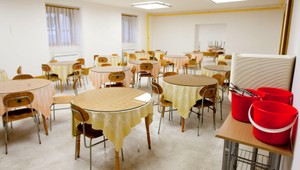 V Ivanke pri Dunaji vypukla salmonela. Rodičia podozrievajú jedáleň