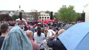 Hlas na Liptove, Smer v Nitre, Republika v Bratislave. Opozícia zvolala priaznivcov na mítingy