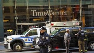 V USA zadržali podozrivého muža, ktorý mal posielať balíky s bombami politikom