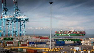 V belgickom prístave zadržali 112 slovenských kamiónov