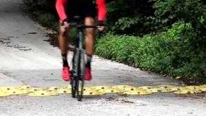 V meste majú problémy s cyklistami. Niektorí okrem seba ohrozujú aj zdravie miestnych