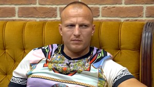 Bývalého zápasníka Mečára, ktorý zrazil mladú ženu, obžalovali z prečinu usmrtenia