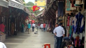Útoky a pokus o prevrat paralyzovali Istanbul od turistov