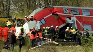 Zrážka vlakov - traja mŕtvi, trinásti zranení!