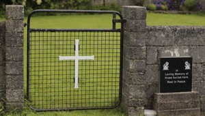 Pod sirotincom objavili masový hrob. Ukrýval ostatky stoviek detí