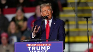 Trump ihneď po nástupe do funkcie uvalí clá na tovary z Číny, Kanady a Mexika