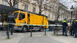 Tragédia v Bratislave: Smetiarske auto zlisovalo muža