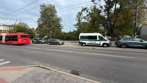 Zásah v Ružinove: Polícia zasahovala v byte na Mierovej ulici