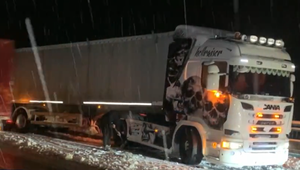 Vodičom prejazd v Rimavskej Sobote komplikovalo počasie a neskôr mikrospánok kamionistu