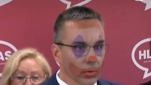 SaS si videom uťahuje z Erika Tomáša pre nevyplatenie 13. dôchodku: Ježiš, Erik, ako sa toto mohlo stať?