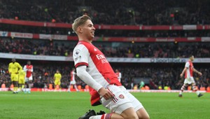 Hviezde Arsenalu sa smejú kvôli novému tetovaniu: Potvrdzuješ povesť o hlúpych futbalistoch!