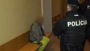 Slovák podozrivý zo znásilnenia a vraždy dôchodkyne v Rakúsku je vo väzbe