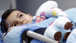 Podstúpil v Česku protónovú liečbu: Malý Ashya je zrejme úplne vyliečený, tvrdia lekári