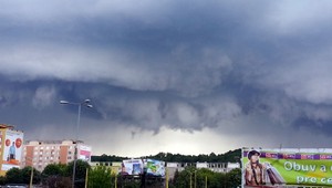 tvojenoviny: Mraky v Prešove ako pred tornádom