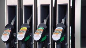 Na benzínke si kúpil zapaľovač a potom ju chcel podpáliť. Mladíkovi plán ale nevyšiel