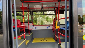 Totálny hyenizmus: Bratislavčan napadol vodiča MHD, ktorý pomáhal mužovi na invalidnom vozíku