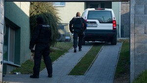 RAZIA U PIŤOVCOV: Kukláči si zasa pomýlili byt!