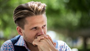 Otrasná šikana! Český spevák opísal svoju krutú skúsenosť!