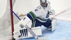 Fantastický Halák vrátil Vancouver do boja o play off