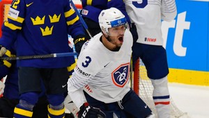 Francúzi potrápili Švédov, ale tí stále "bez straty kytičky"