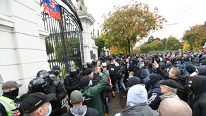 Už o niekoľko dní sa chystá ďalší protest proti aktuálnym obmedzeniam. Podporiť ho chcú aj opozičné strany