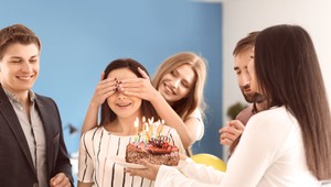 Od kolegov chcela k narodeninám len tortu s podobizňou Mariah Carey: To, čo dostala, je šialené