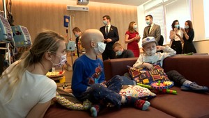 Hračky, farby a hudba po novom spríjemnia pobyt deťom na onkológii