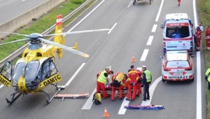 Tragická nehoda na diaľnici. O život prišlo päť ľudí