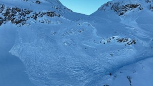 Po páde lavíny na pakistanskej hore Broad Peak je nezvestných desať horolezcov
