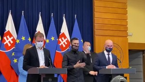 Konzílium odborníkov uvoľnilo ďalšie opatrenia. Rozširuje sa aj slobodný pohyb do krajín