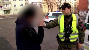 Vojak havaroval, nafúkal 2 promile...