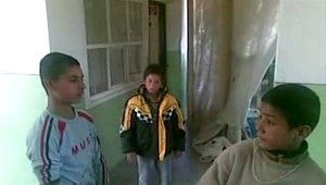 VIDEO: Policajtov, ktorí mučili chlapcov, prepustia a budú trestne stíhať