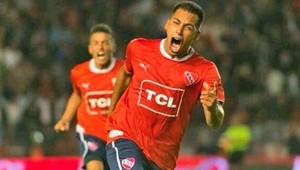 VIDEO. Superkúsok! Gól z vlastnej polovice. Z priameho kopu!