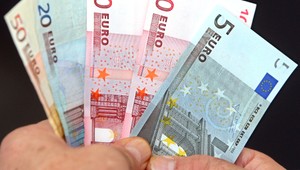 Za prijatie úplatku dostal podmienku. Okrem toho musí povinne chodiť na pojednávania korupčných prípadov