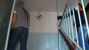 Niekoľkohodinová domová prehliadka vyvoláva otázky. Polícia na prípad uvalila embargo