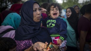 Chaos v srbskom Preševe. Tisícky migrantov nestíhajú registrovať