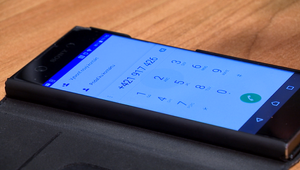 Úrady zriadili infolinky kvôli koronavírusu. Niektoré inštrukcie sú ale prinajmenšom pochybné