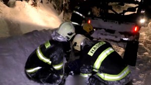 Takto prebiehala záchrana lyžiarky uväznenej v lavíne