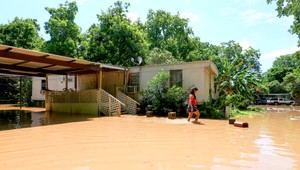 Záplavy v Nemecku a USA si vyžiadali mŕtvych, zomrel aj hasič počas záchrany