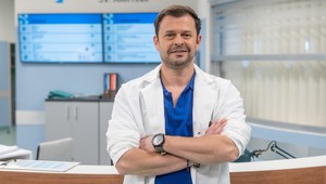 Alexander Bárta hviezdi ako Balog z Nemocnice: Pamätáte si ešte, ako vyzeral v Paneláku?