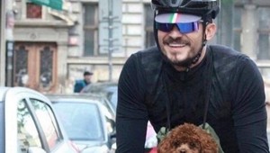 Božský Orlando si zamiloval Prahu. S fanúšikmi sa nefotí, radšej ich objíma