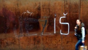 Prejav viery alebo vandalizmus. Metrový Ježiš bije do očí obyvateľov Žiliny