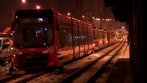 V Brne sa čelne zrazili dve električky, zranenia utrpelo osem ľudí