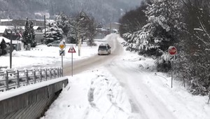 Po meste sa pohyboval agresívny a ozbrojený muž. Držiteľom zbrojného preukazu nebol