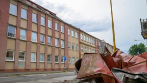 Humanitárnu pomoc po veternej smršti na východe dostalo 315 domácností