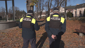 Muž napadol skupinu tínedžerov a správal sa obscénne. O jeho väzbe už rozhodol súd